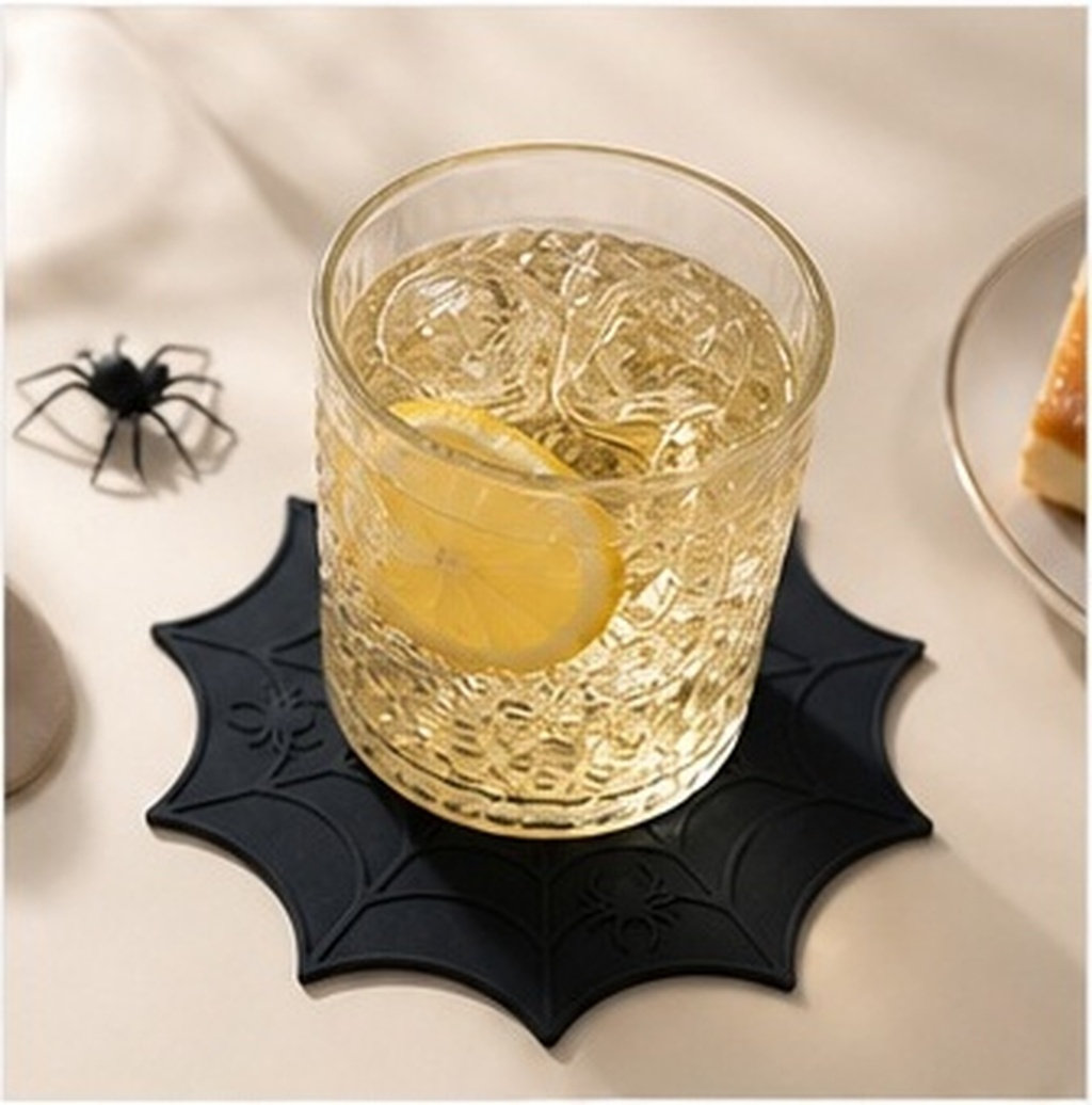 Spider Web Halloween Decoration - 4 Buah Tatakan Gelas Silikon Bertema